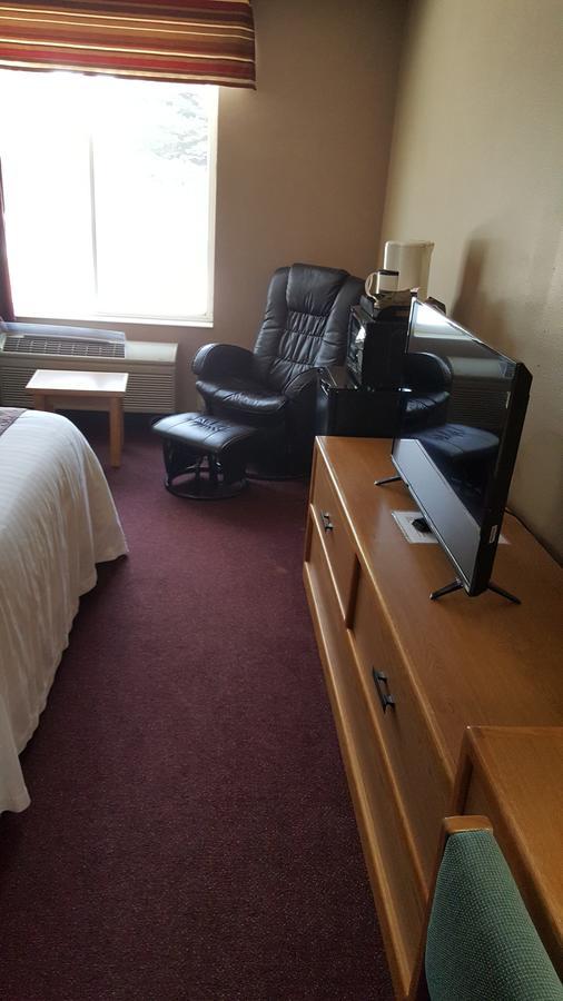 De Smet Super Deluxe Inn & Suites Екстер'єр фото