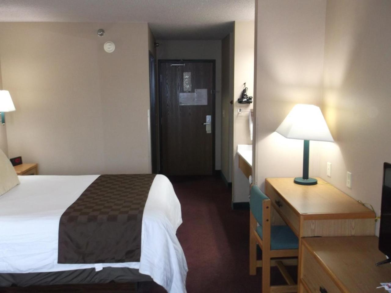 De Smet Super Deluxe Inn & Suites Екстер'єр фото